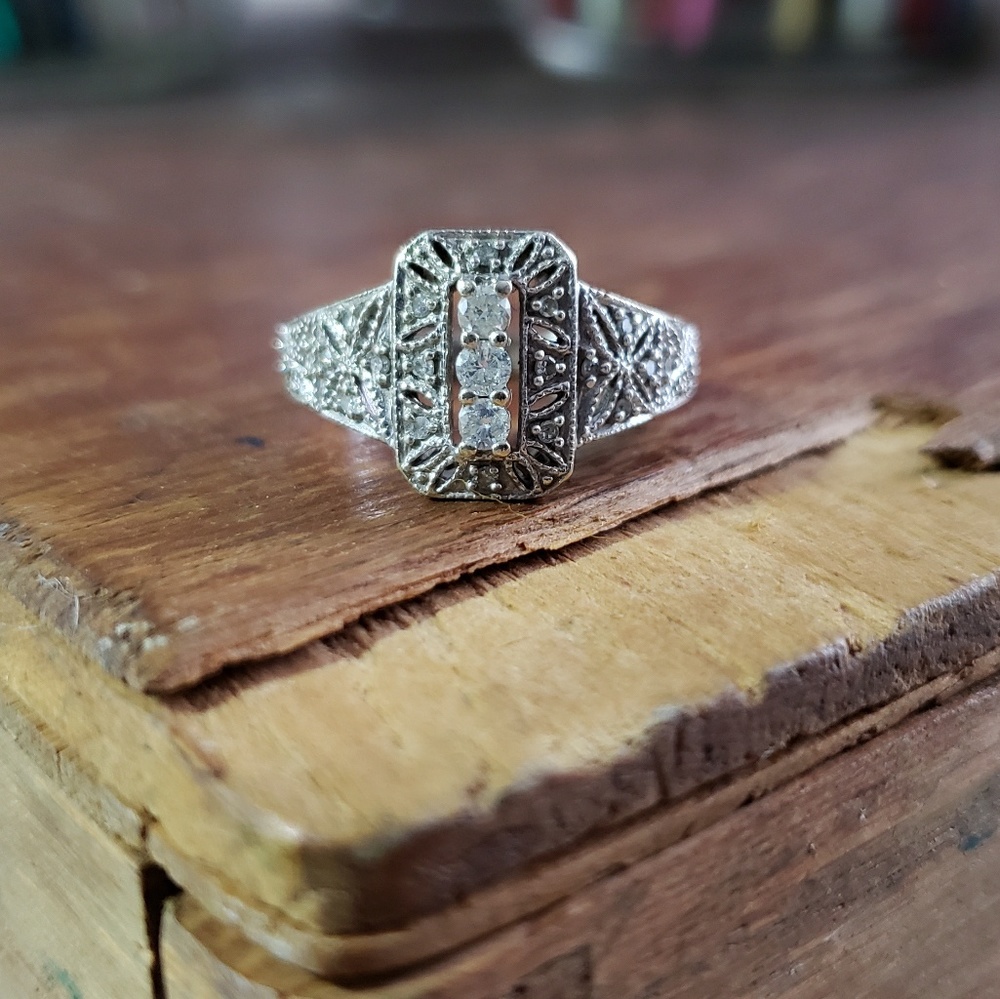 Vintage style diamond ring